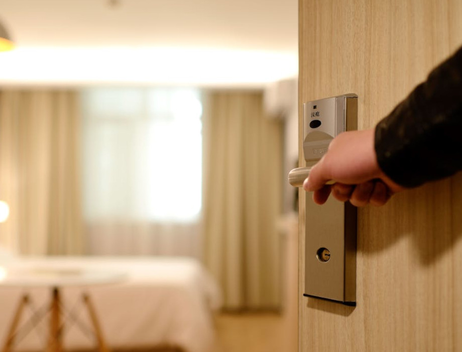Inntelo AI raises £500K to transform hotel operations